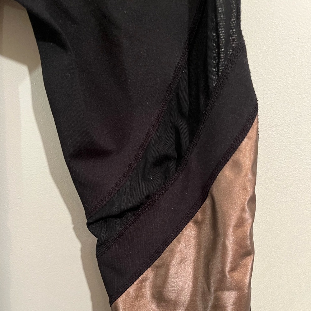 Fabletics Matching Metallic Athletic Set- Bra and… - image 12